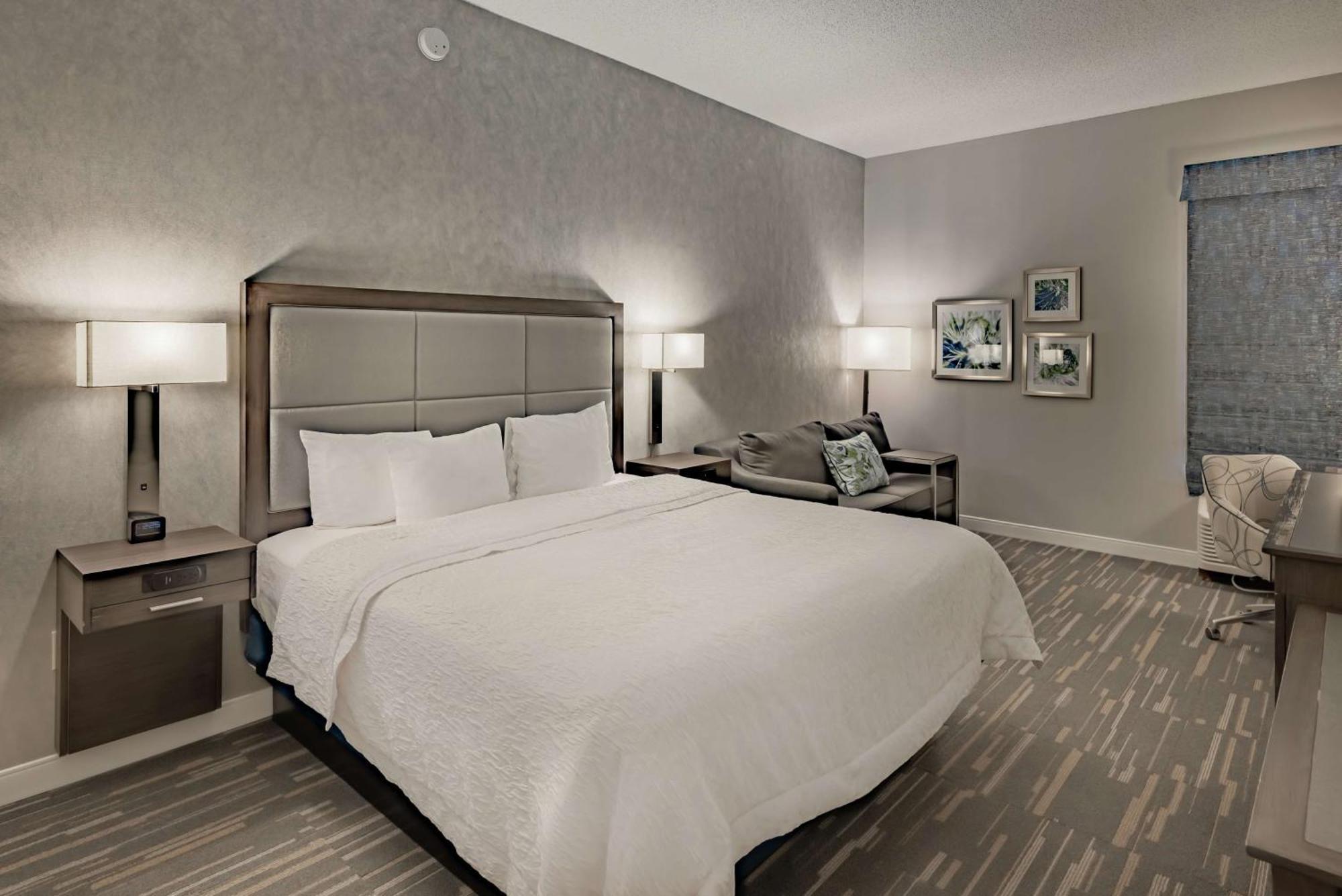 Hampton Inn Waco North Экстерьер фото