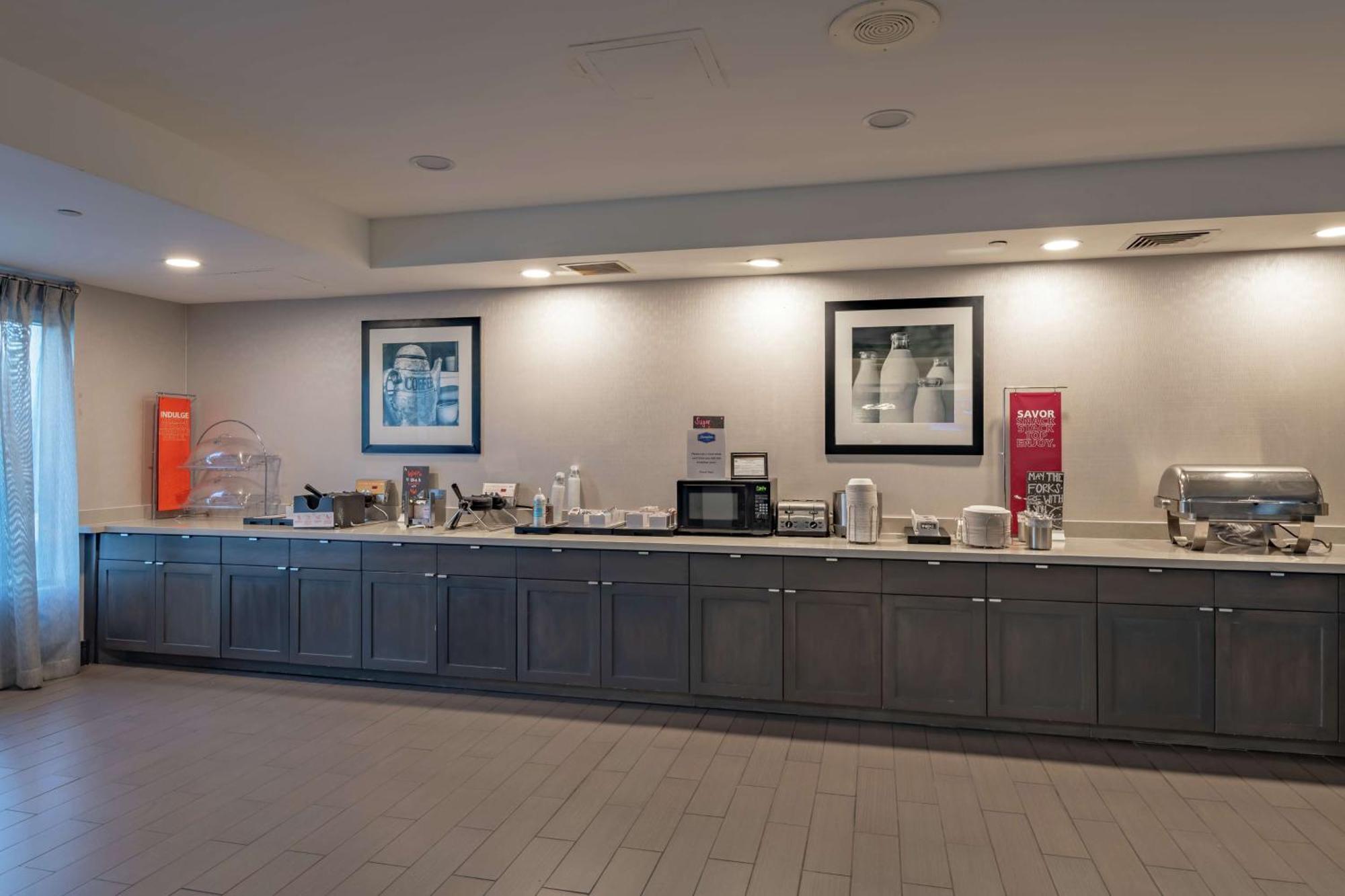 Hampton Inn Waco North Экстерьер фото