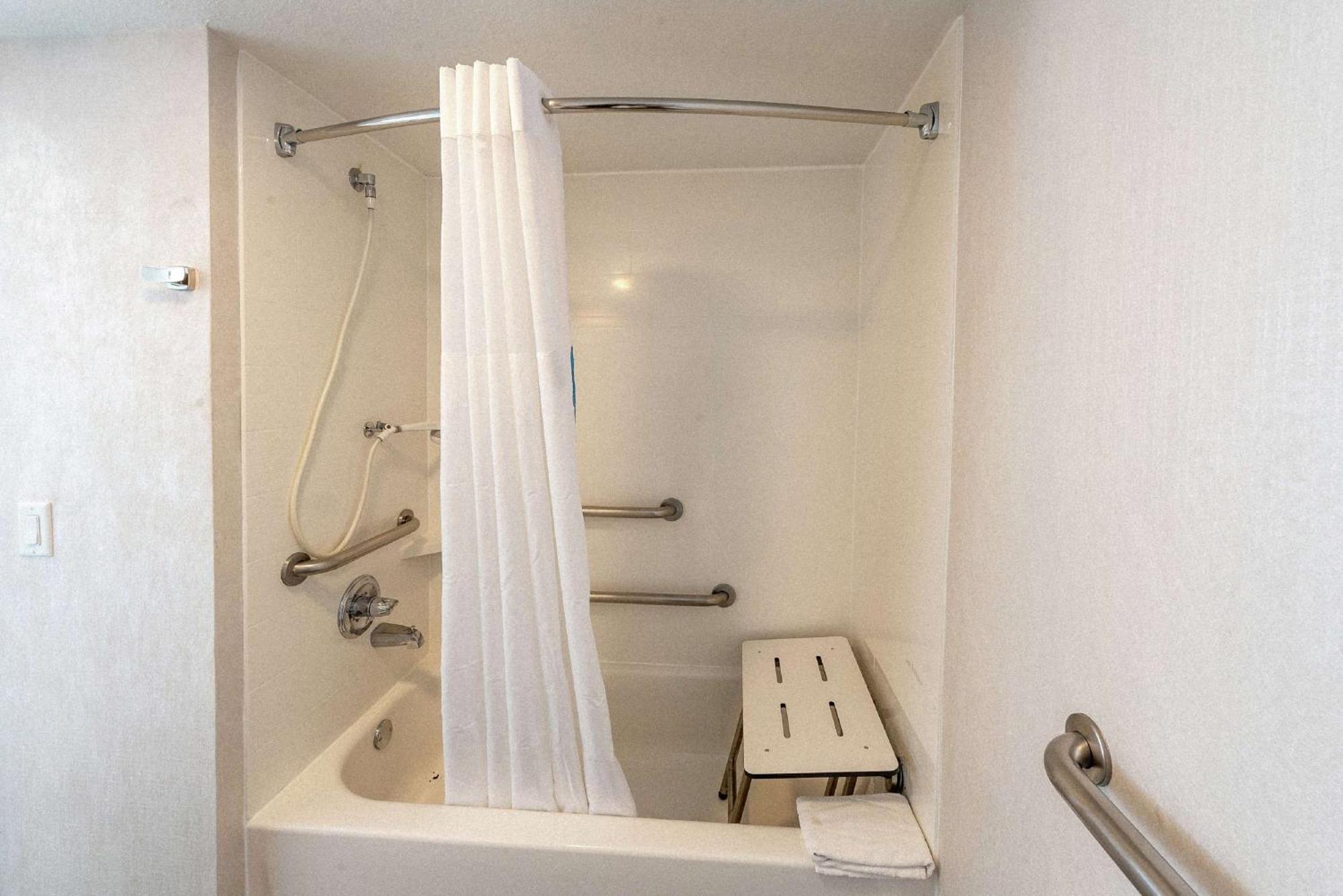 Hampton Inn Waco North Экстерьер фото