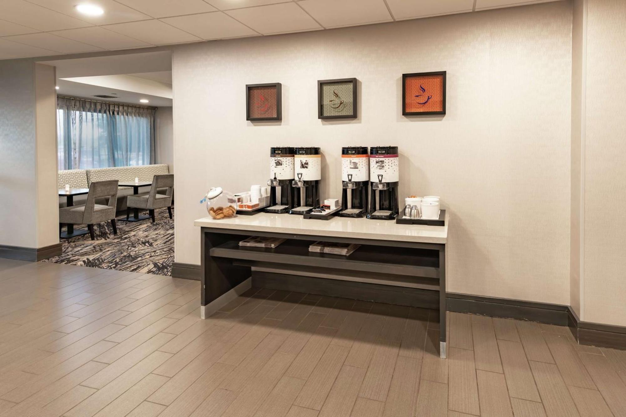 Hampton Inn Waco North Экстерьер фото