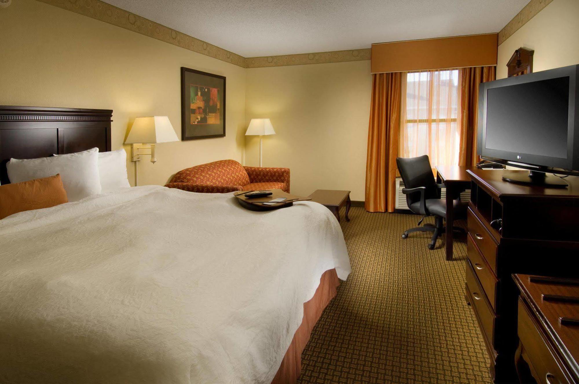 Hampton Inn Waco North Экстерьер фото