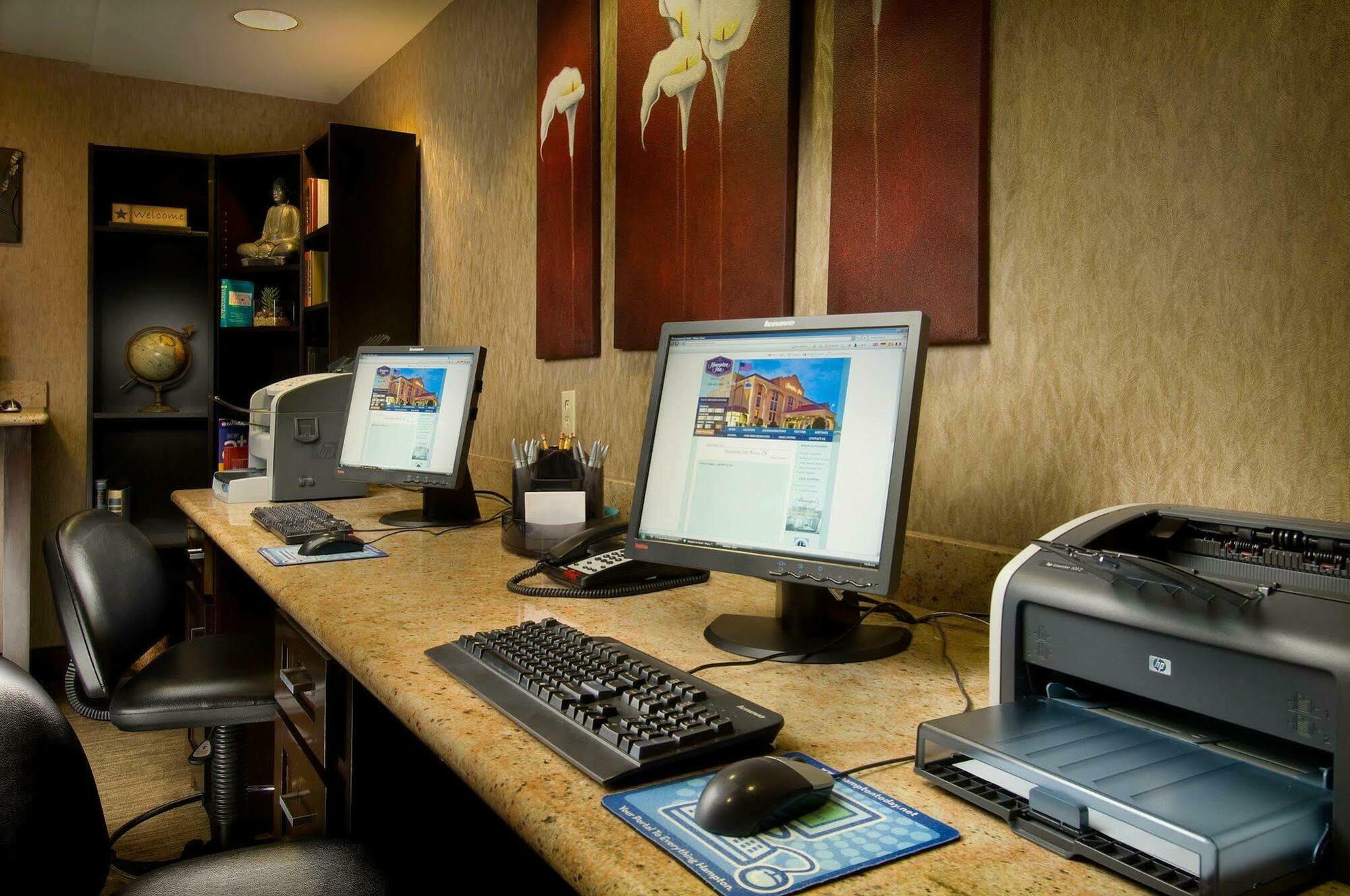 Hampton Inn Waco North Экстерьер фото